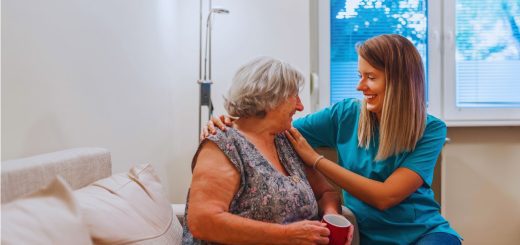 cuidado de personas mayores - IP | SoloSalud.net